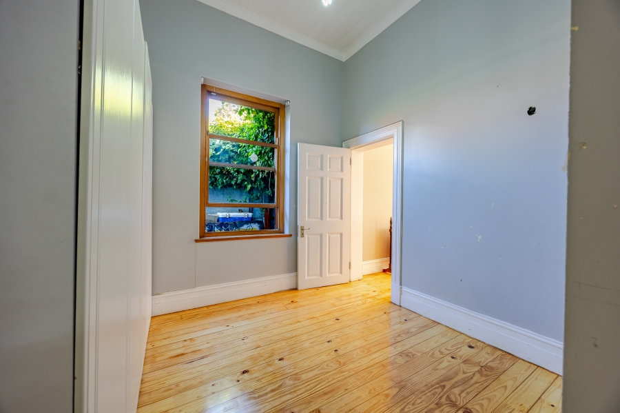 7 Bedroom Property for Sale in Wynberg Western Cape